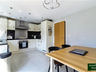 KITCHEN /DINING AREA